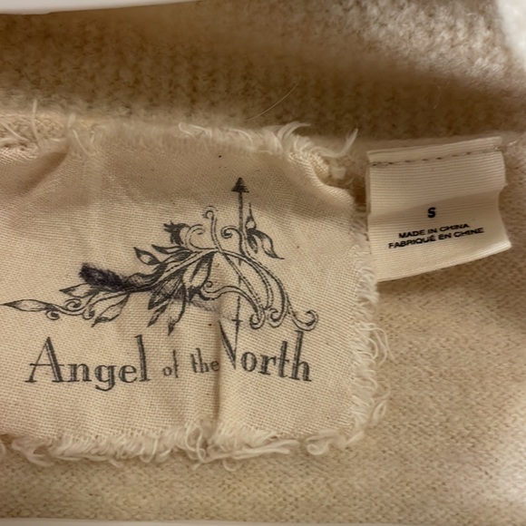 Cream wool shawl collar sweater, Angel of the North - Picture 3 of 4